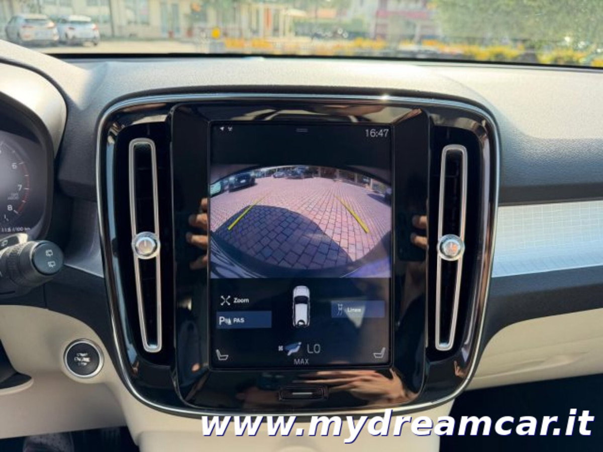 Volvo XC40 T4 AWD Geartronic Momentum (13)