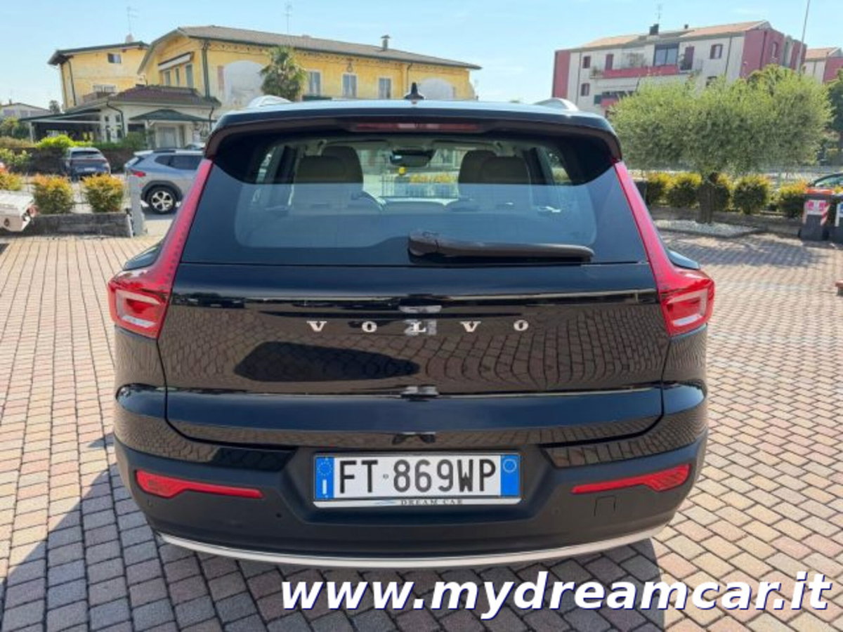 Volvo XC40 T4 AWD Geartronic Momentum (17)