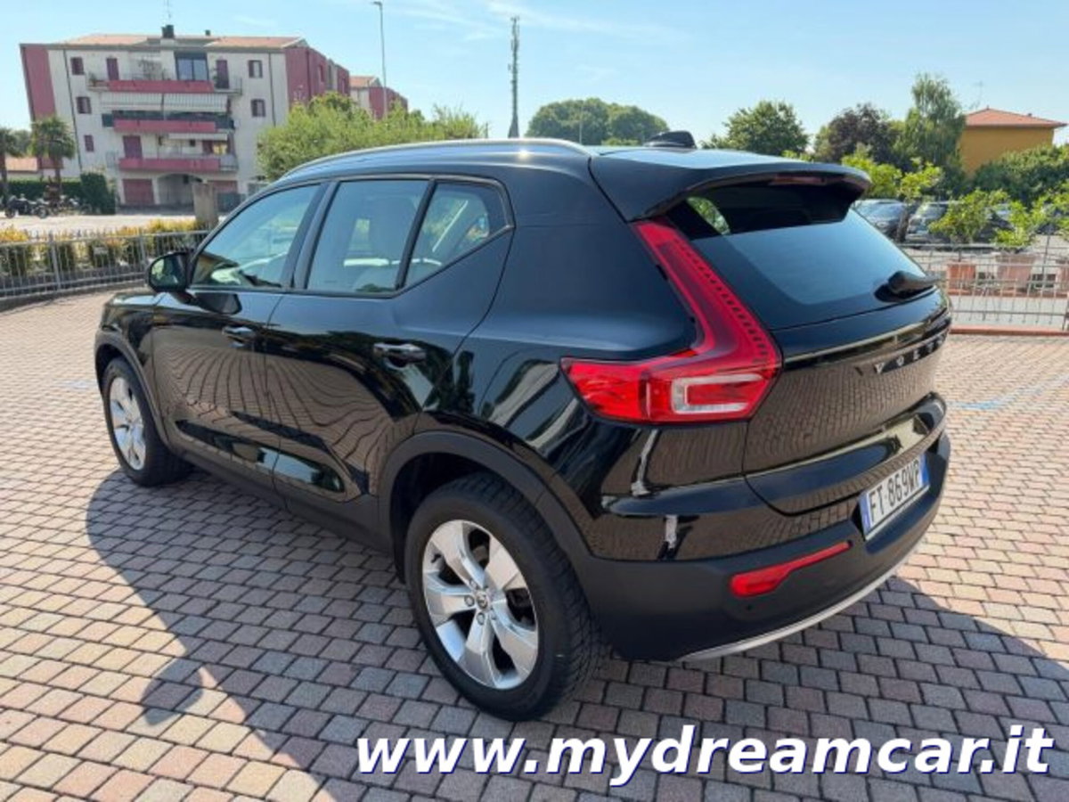 Volvo XC40 T4 AWD Geartronic Momentum (5)