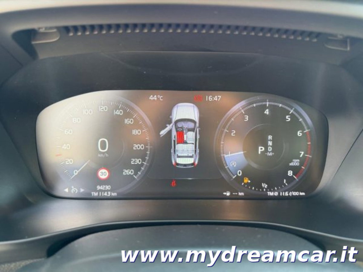 Volvo XC40 T4 AWD Geartronic Momentum (8)