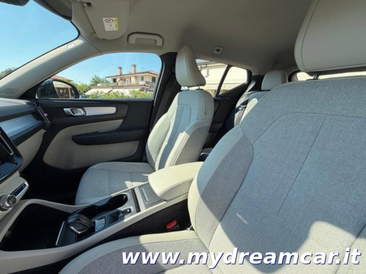 Volvo XC40 T4 AWD Geartronic Momentum (9)