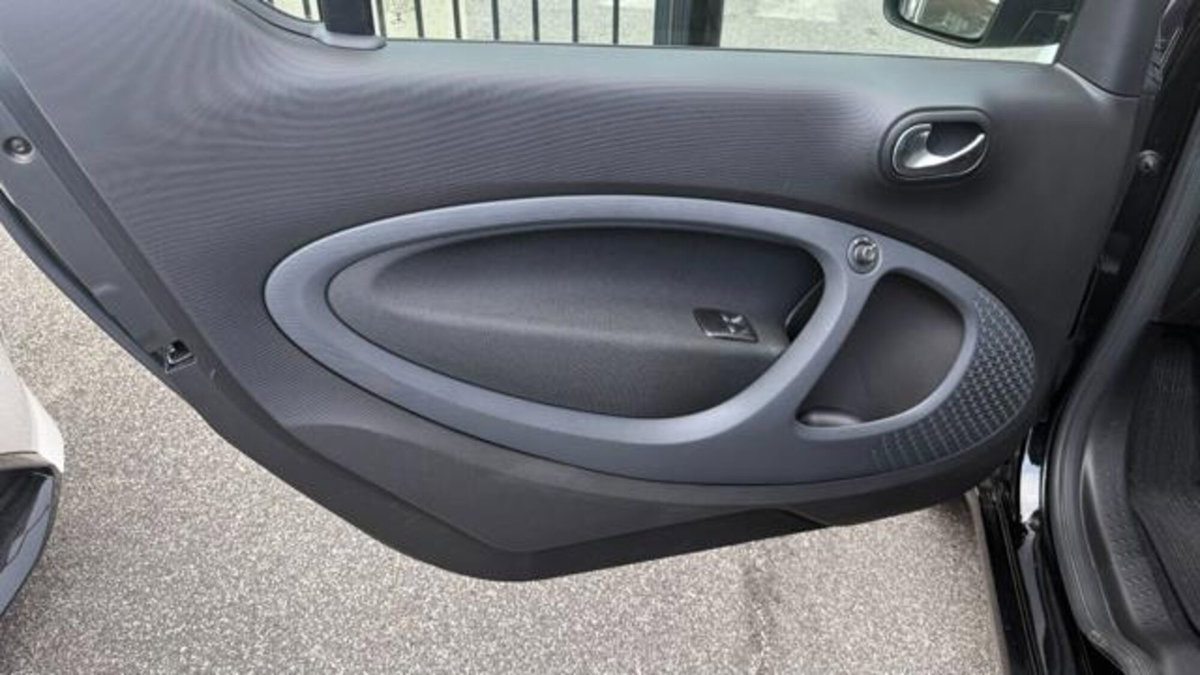 smart Fortwo 70 1.0 twinamic Urban (17)