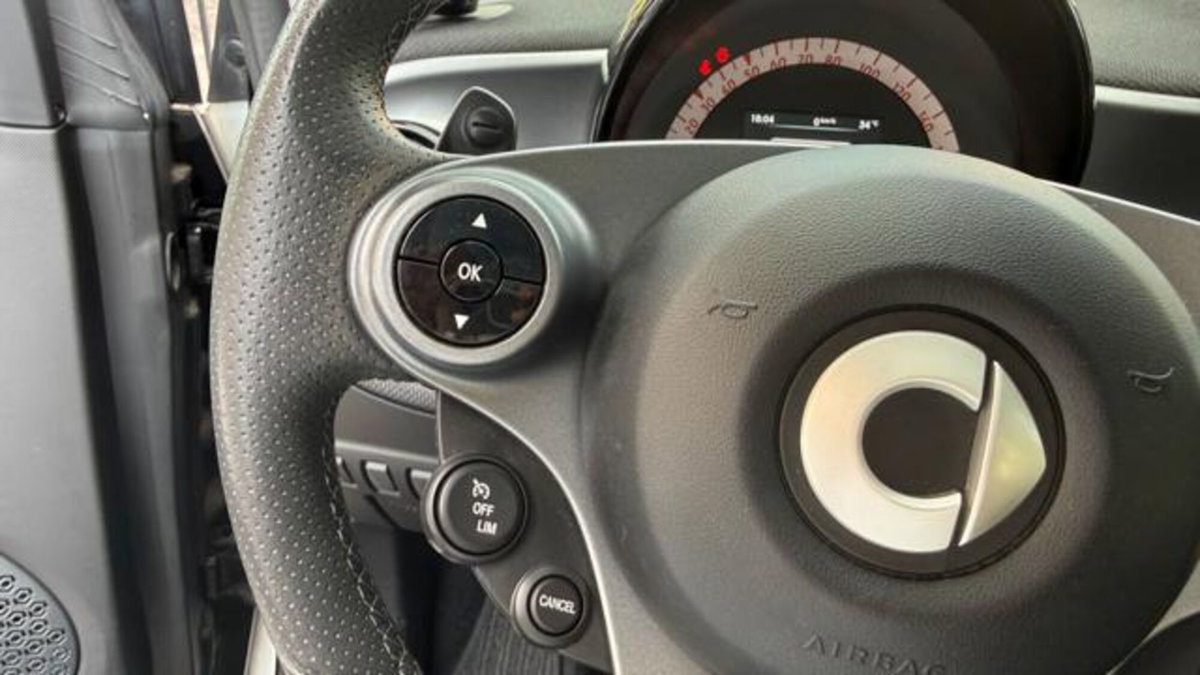 smart Fortwo 70 1.0 twinamic Urban (6)