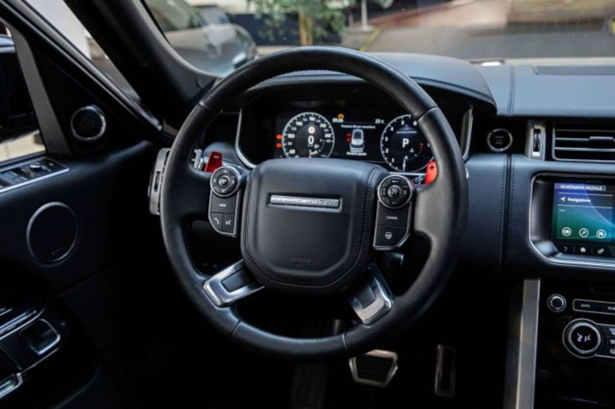 Land Rover Range Rover 3.0 i6 phev SV awd 550cv auto (12)
