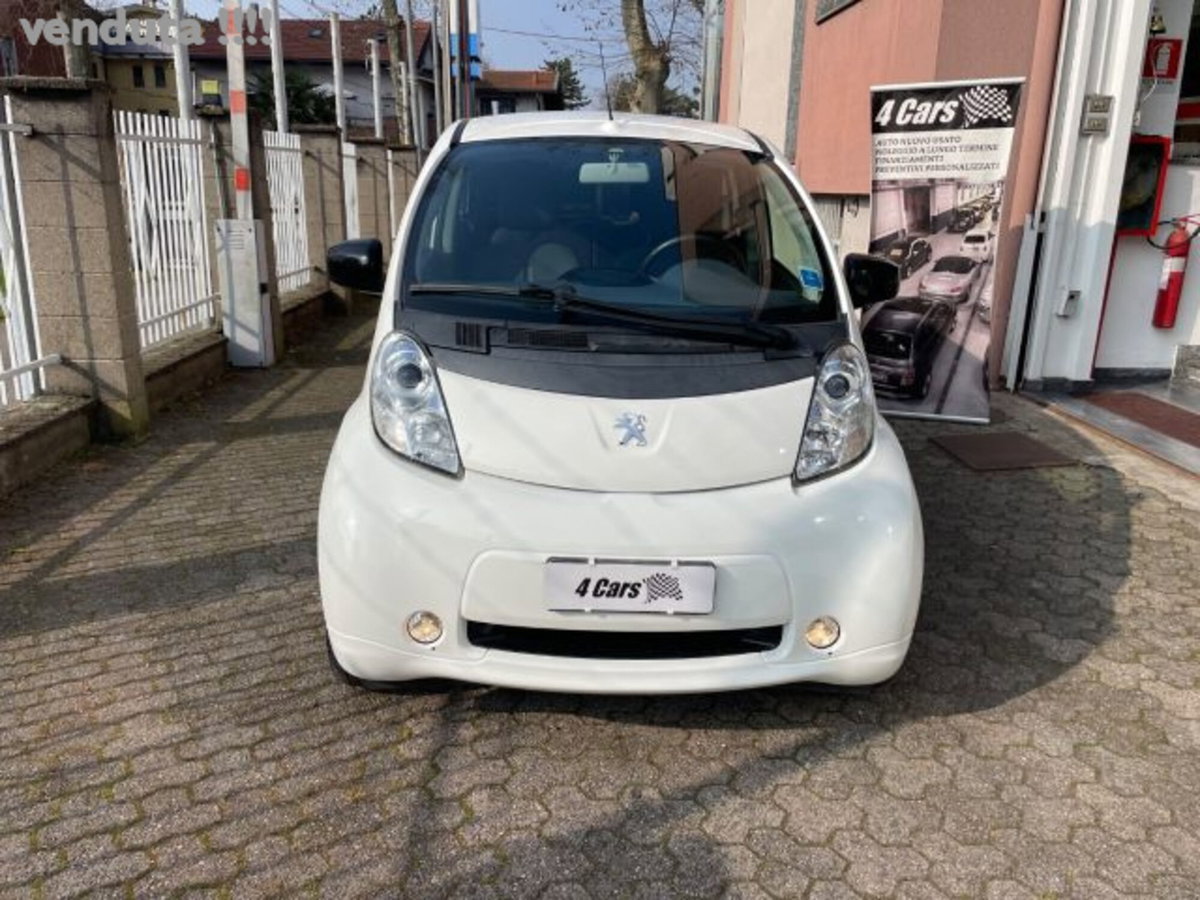 Peugeot iOn Active (2)