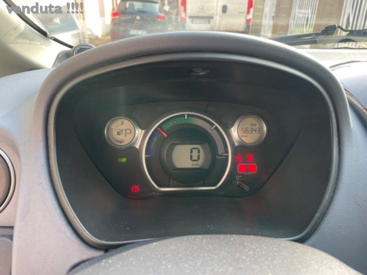 Peugeot iOn Active (3)