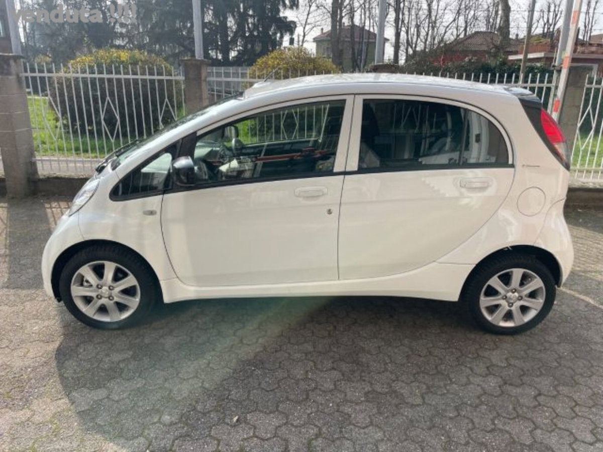 Peugeot iOn Active (5)