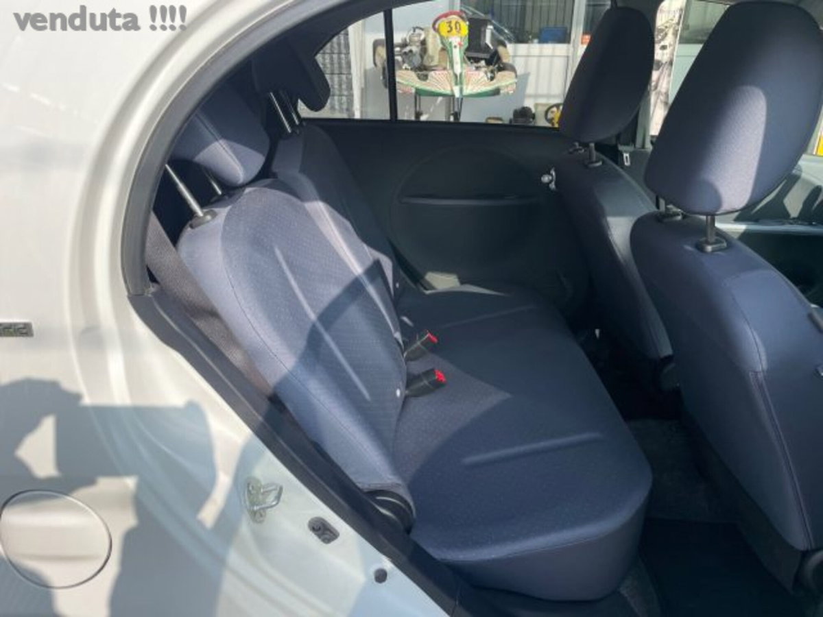 Peugeot iOn Active (8)