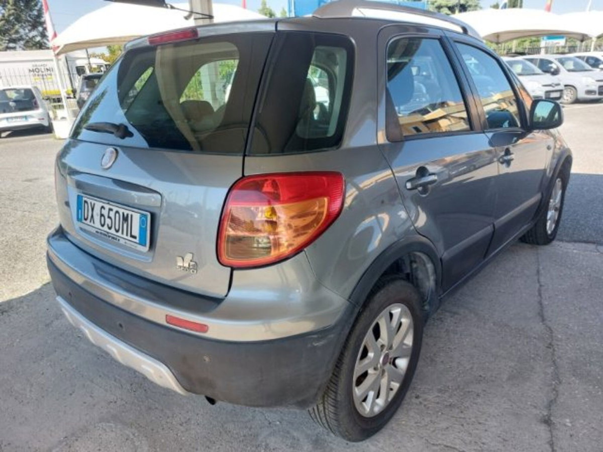 Fiat Sedici 2.0 MJT 16V DPF 4x4 Dynamic (3)