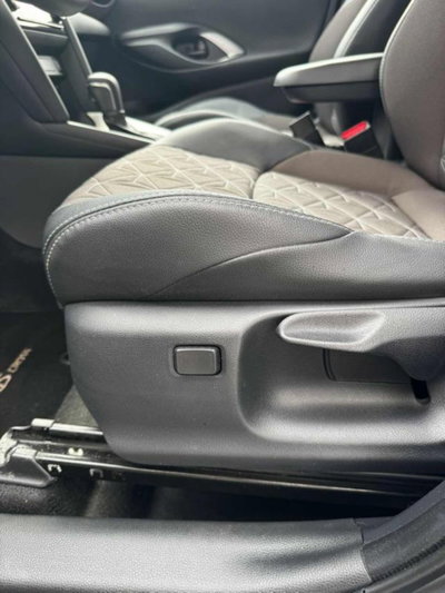 Toyota Yaris Cross 1.5 Hybrid 5p. E-CVT Lounge (12)