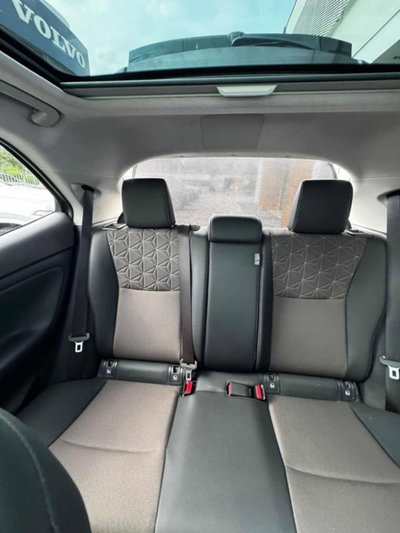 Toyota Yaris Cross 1.5 Hybrid 5p. E-CVT Lounge (19)