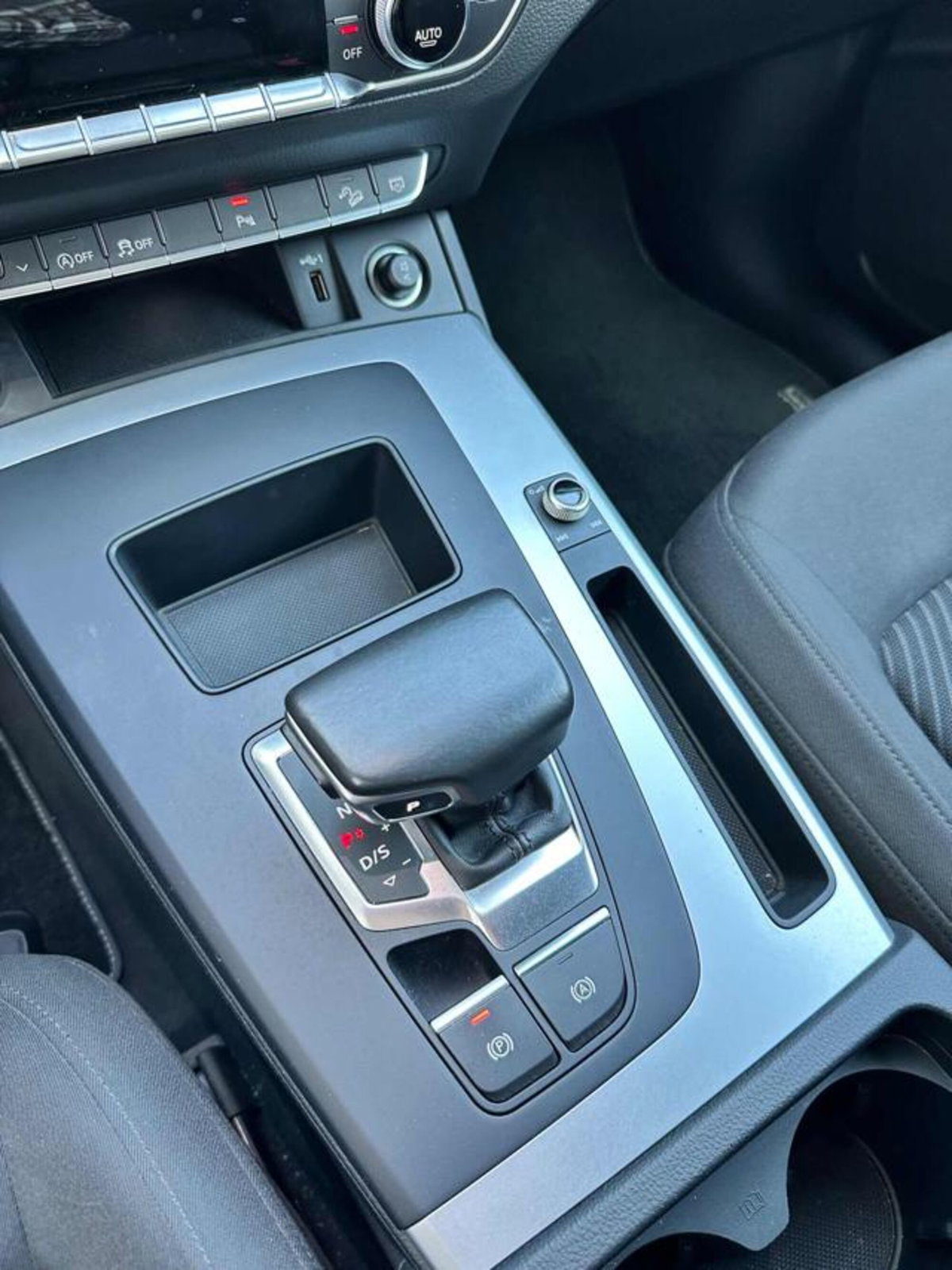 Audi Q5 40 TDI 204 CV quattro S tronic Business (14)