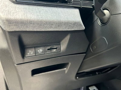 Peugeot 3008 1.2 hybrid GT 145cv e-dcs6 (14)