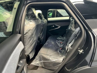 Peugeot 3008 1.2 hybrid GT Exclusive 145cv e-dcs6 (15)