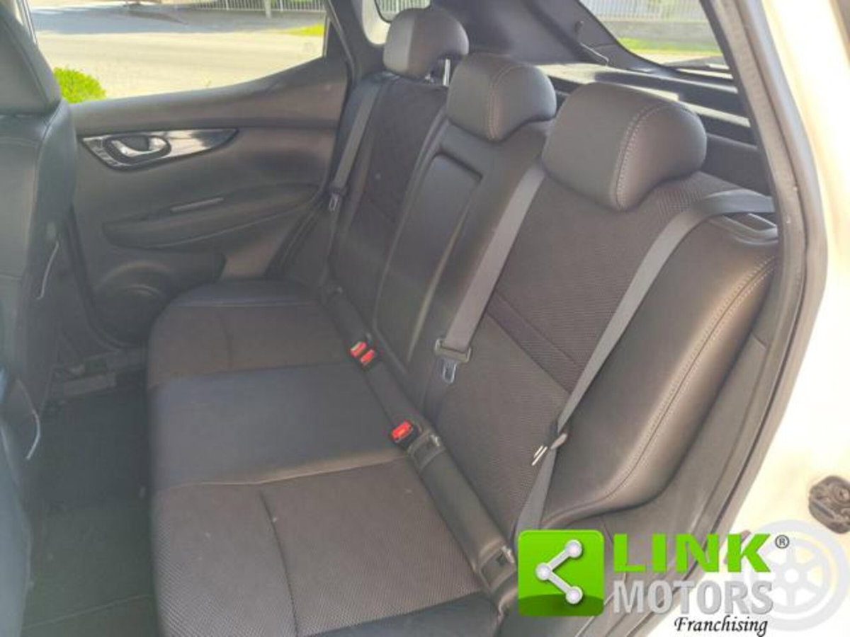 Nissan Qashqai 1.5 dCi Tekna (6)