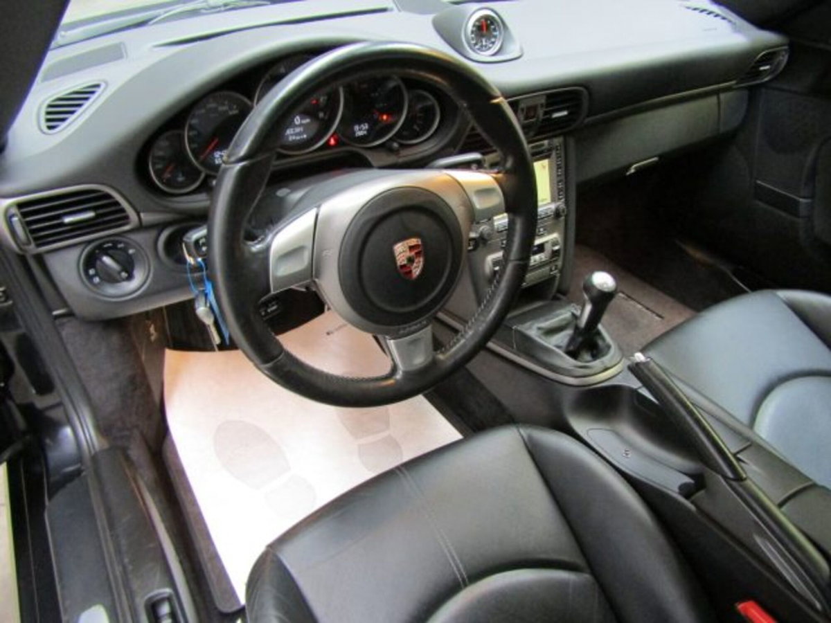 Porsche 911 Coupé Carrera 4 (10)