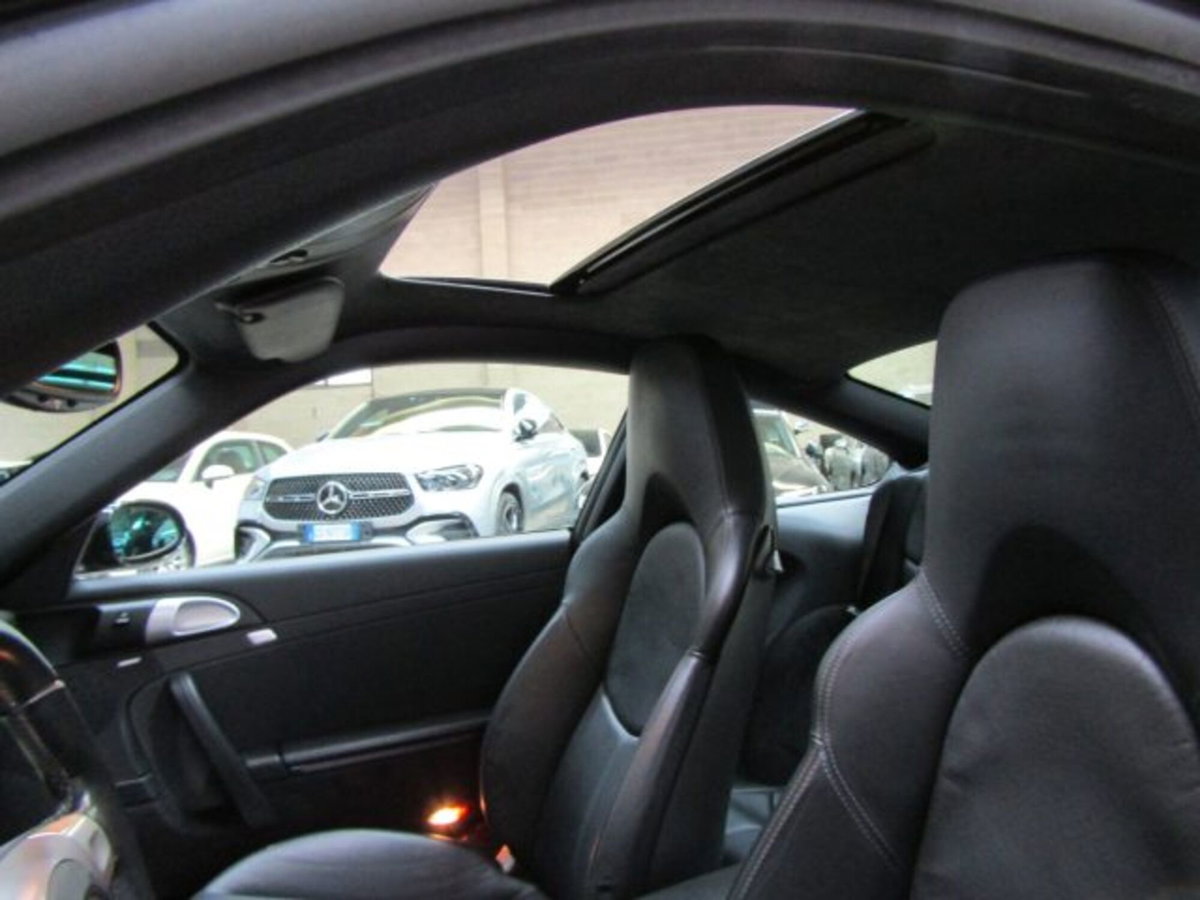 Porsche 911 Coupé Carrera 4 (12)