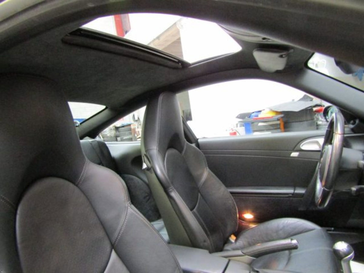 Porsche 911 Coupé Carrera 4 (19)