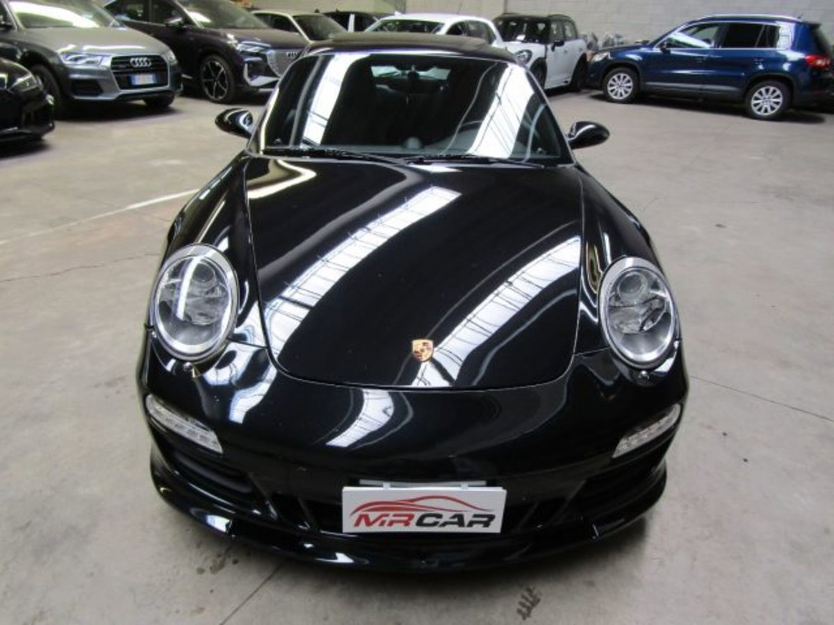 Porsche 911 Coupé Carrera 4 (2)
