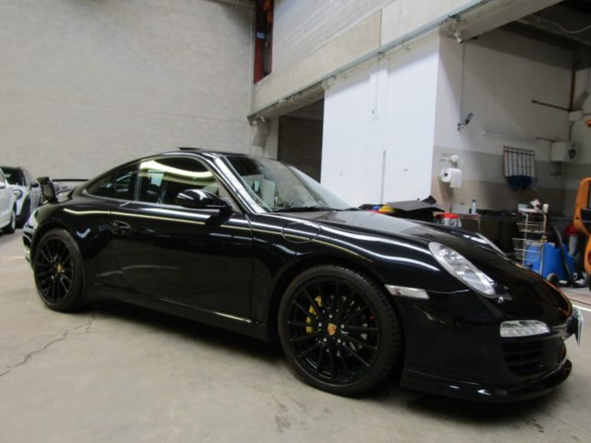 Porsche 911 Coupé Carrera 4 (3)