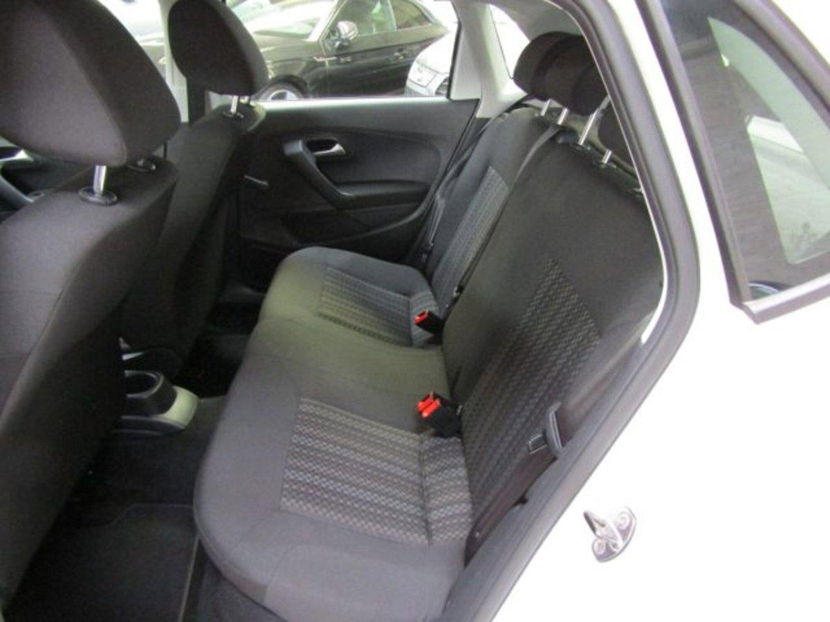 Volkswagen Polo 1.0 MPI 5p. Comfortline (11)