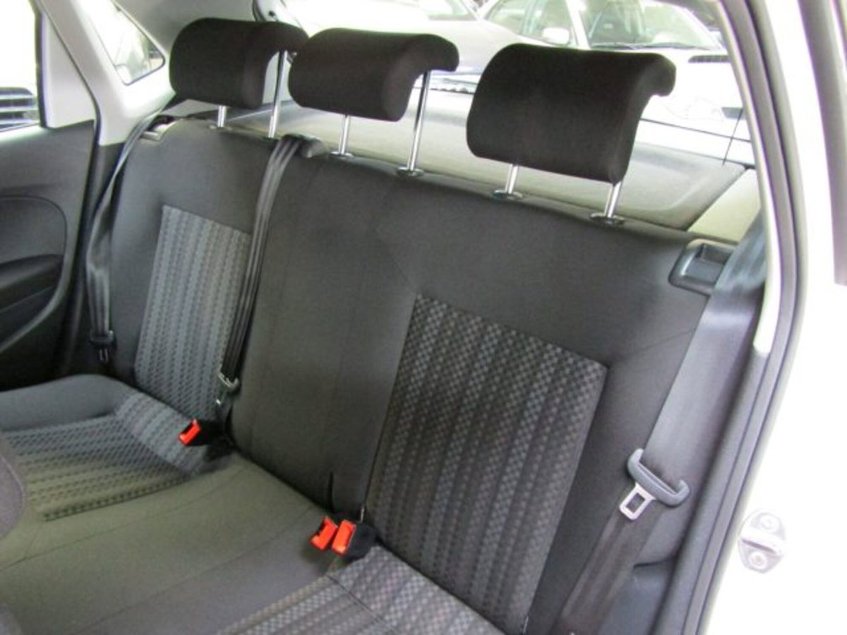 Volkswagen Polo 1.0 MPI 5p. Comfortline (12)