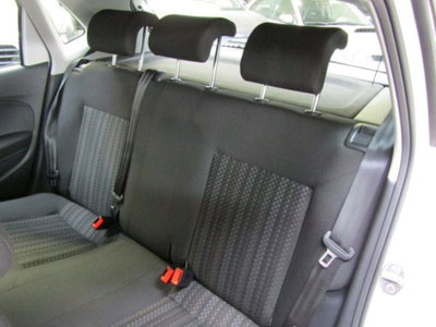 Volkswagen Polo 1.0 MPI 5p. Comfortline (12)