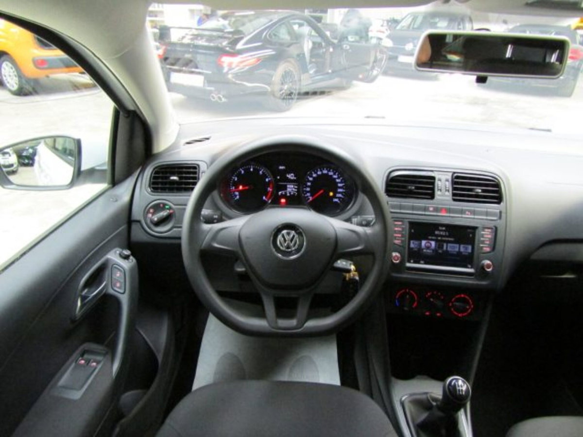 Volkswagen Polo 1.0 MPI 5p. Comfortline (18)