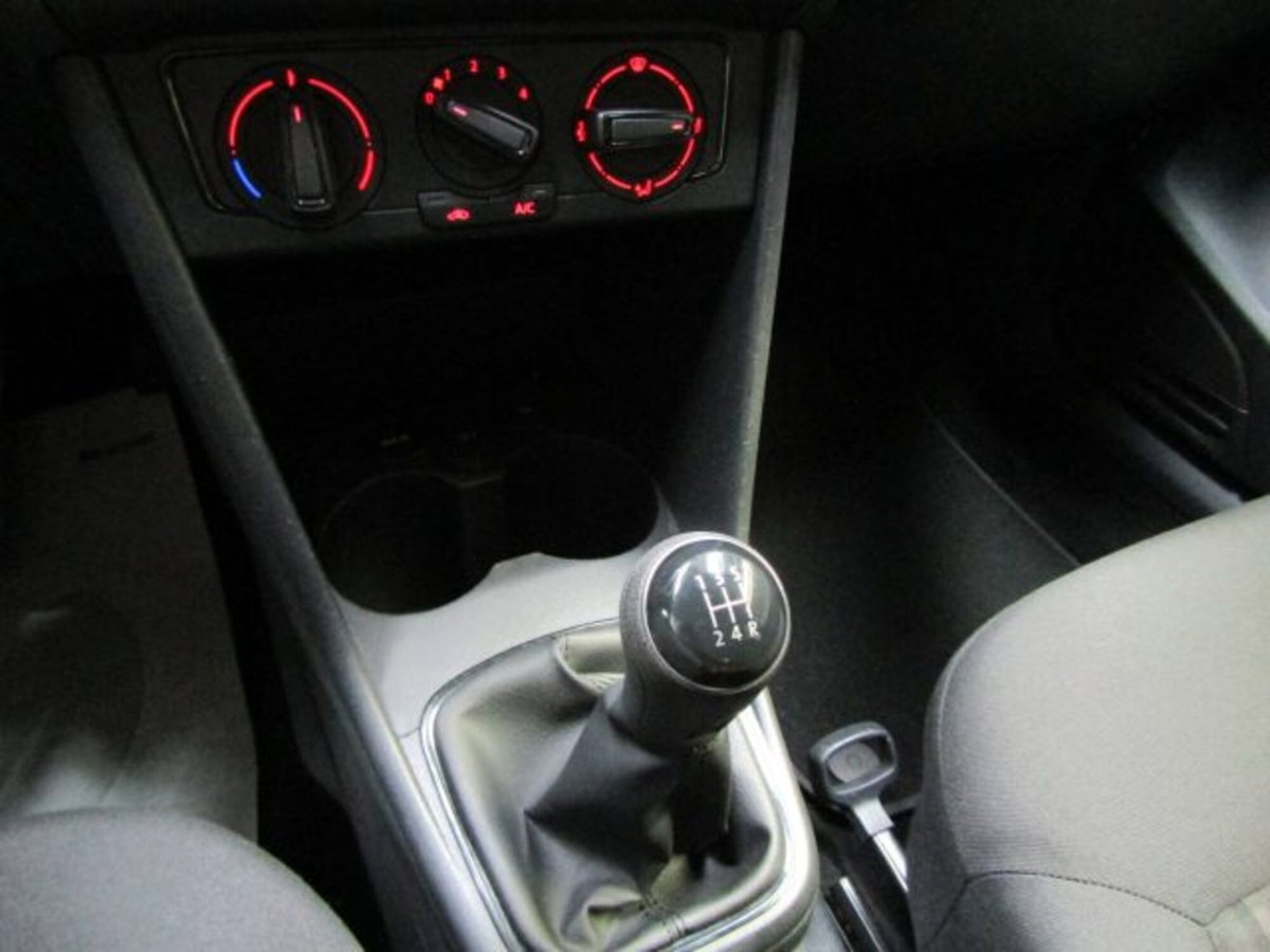 Volkswagen Polo 1.0 MPI 5p. Comfortline (20)
