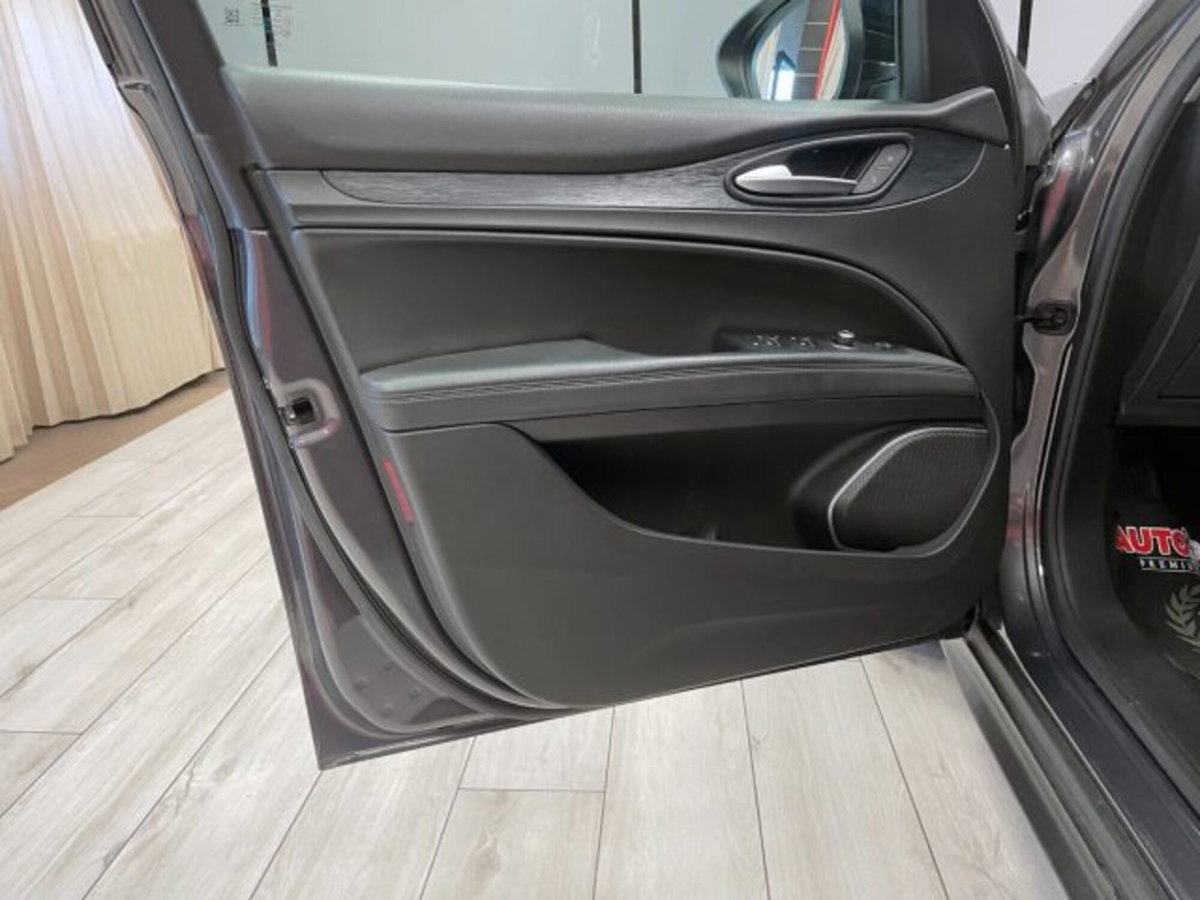 Alfa Romeo Stelvio Stelvio 2.2 Turbodiesel 190 CV AT8 Q4 Executive (16)