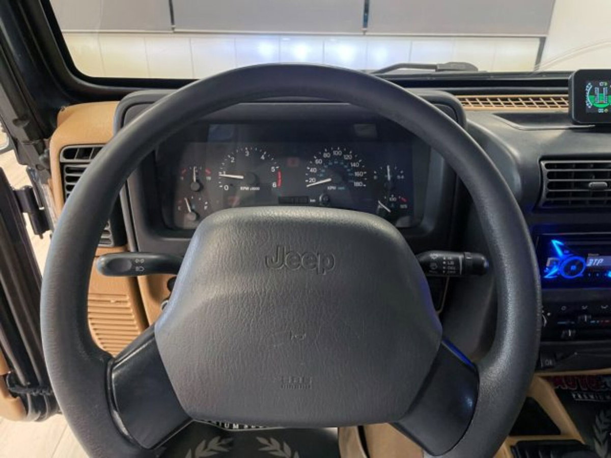 Jeep Wrangler 2.5 cat Soft top (EU) (19)
