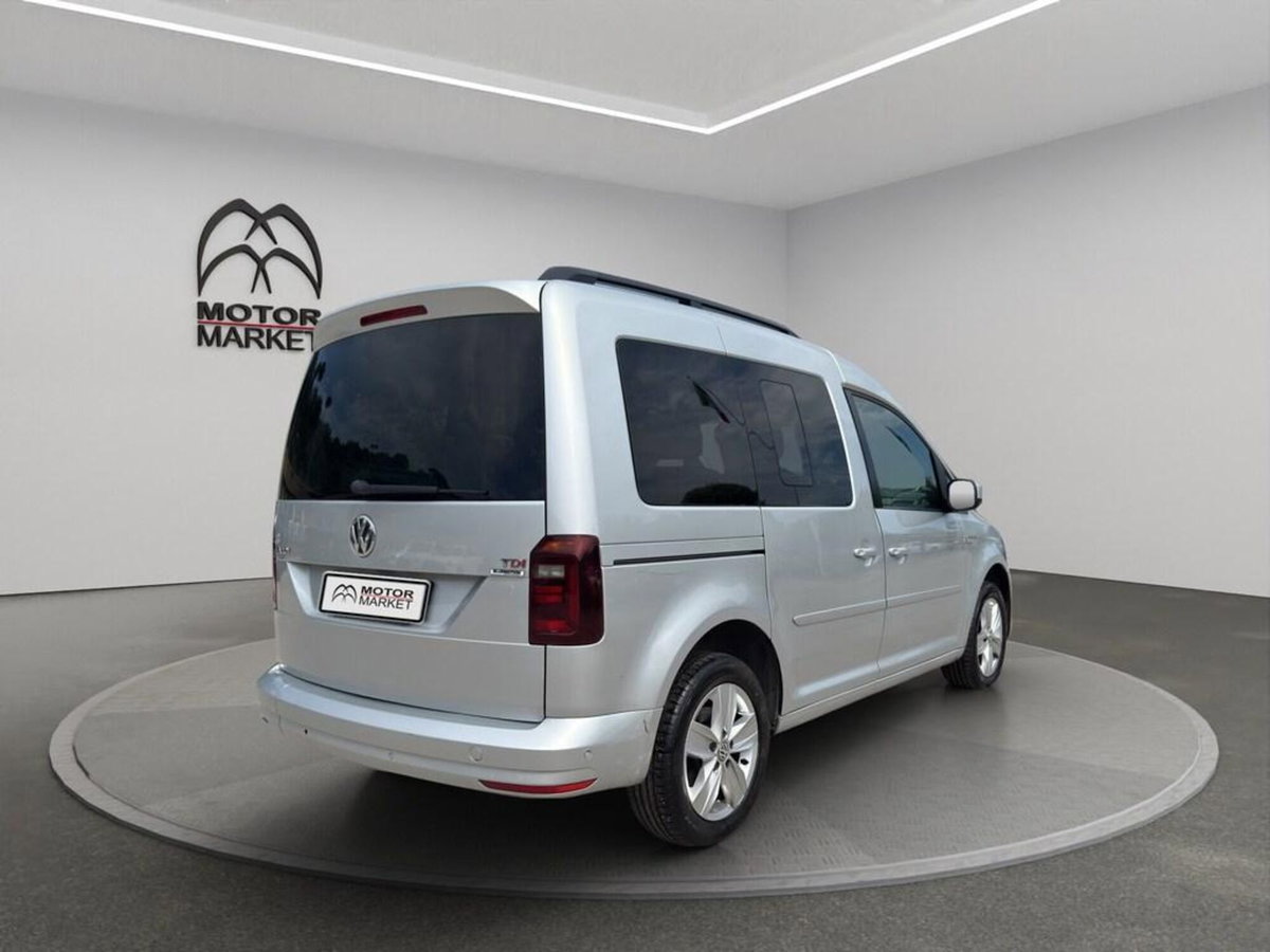 Volkswagen Caddy 2.0 TDI 150 CV DSG Highline (7)