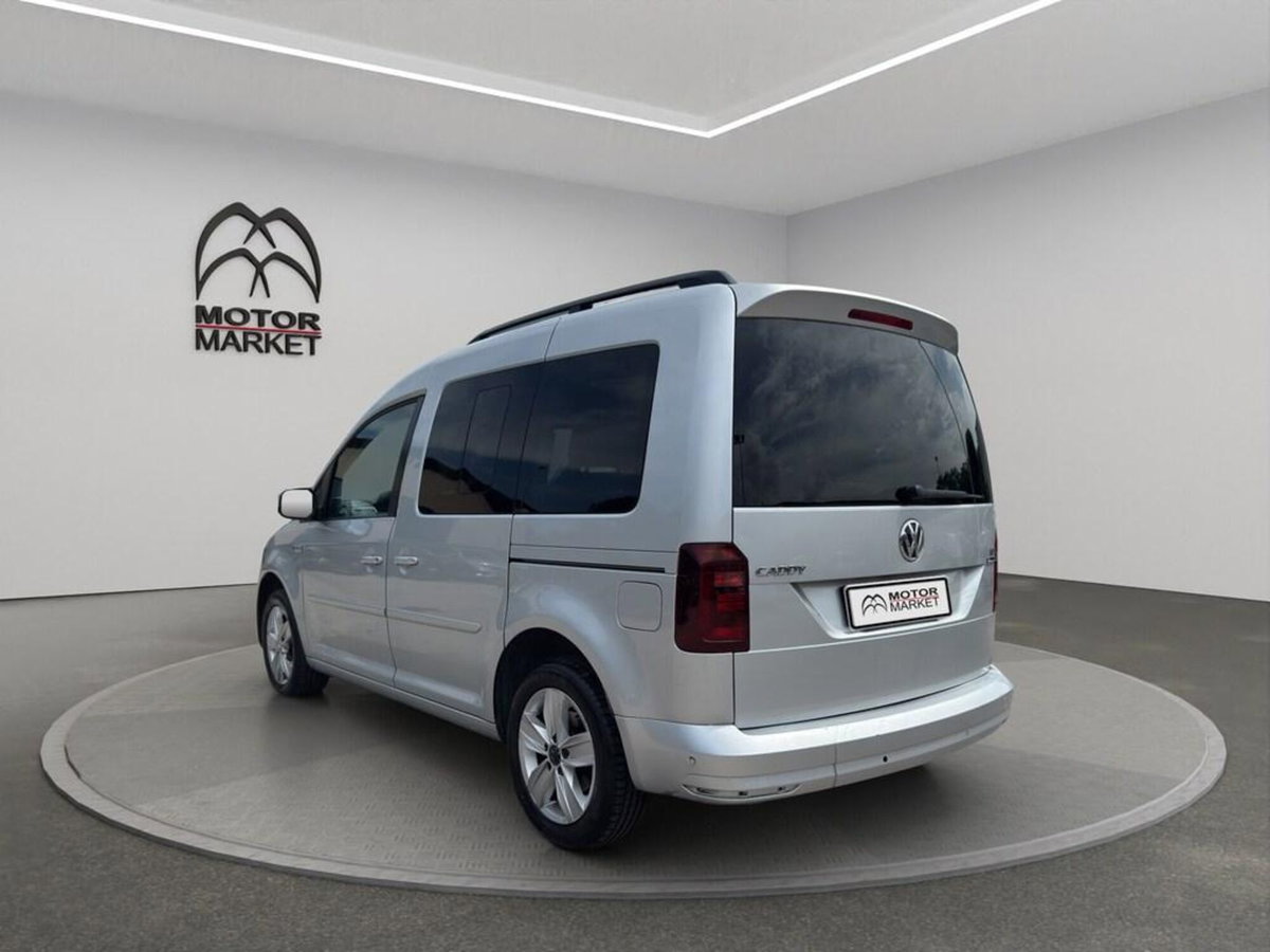 Volkswagen Caddy 2.0 TDI 150 CV DSG Highline (8)