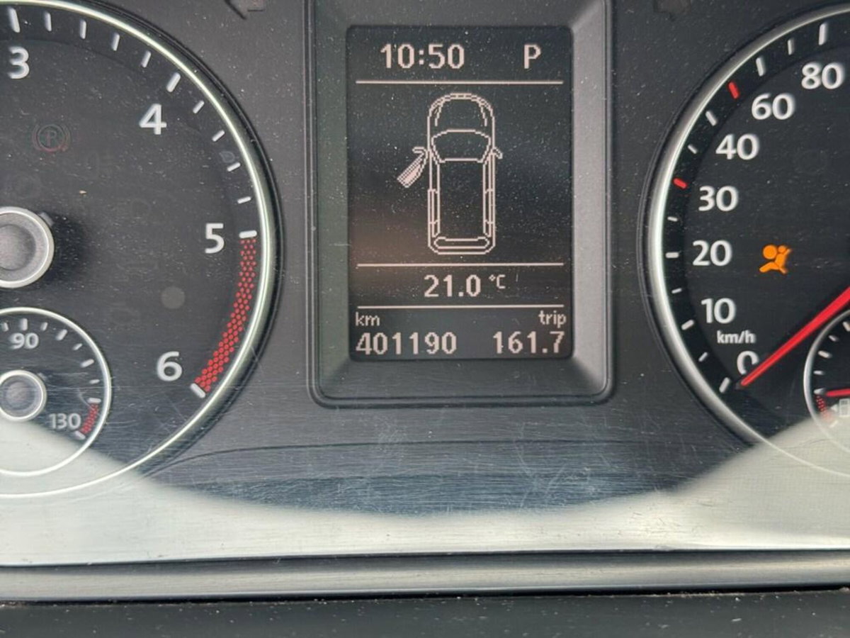 Volkswagen Caddy 2.0 TDI 150 CV DSG Highline (9)