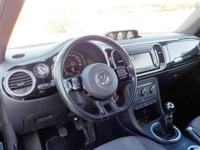 Volkswagen Maggiolino 1.6 TDI Design (14)