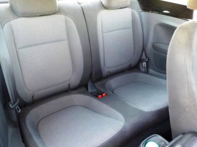Volkswagen Maggiolino 1.6 TDI Design (17)
