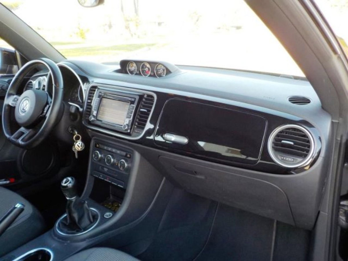 Volkswagen Maggiolino 1.6 TDI Design (19)