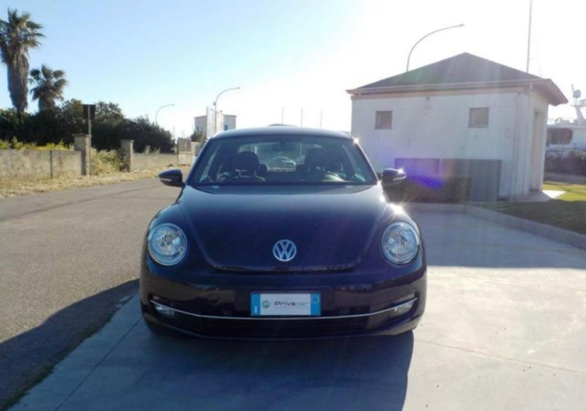 Volkswagen Maggiolino 1.6 TDI Design (2)