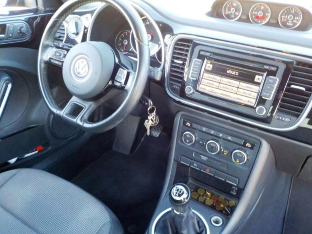 Volkswagen Maggiolino 1.6 TDI Design (20)