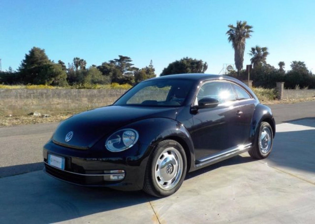 Volkswagen Maggiolino 1.6 TDI Design (3)