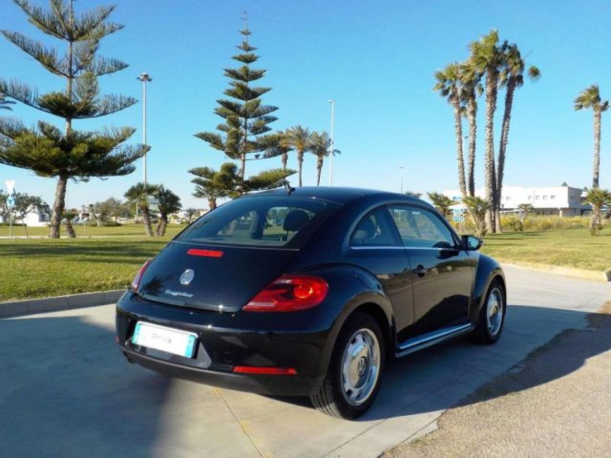 Volkswagen Maggiolino 1.6 TDI Design (5)