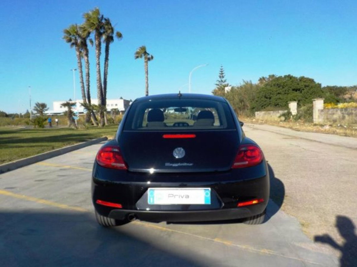 Volkswagen Maggiolino 1.6 TDI Design (6)