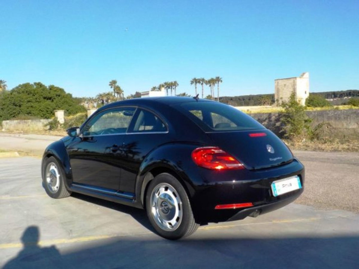 Volkswagen Maggiolino 1.6 TDI Design (7)