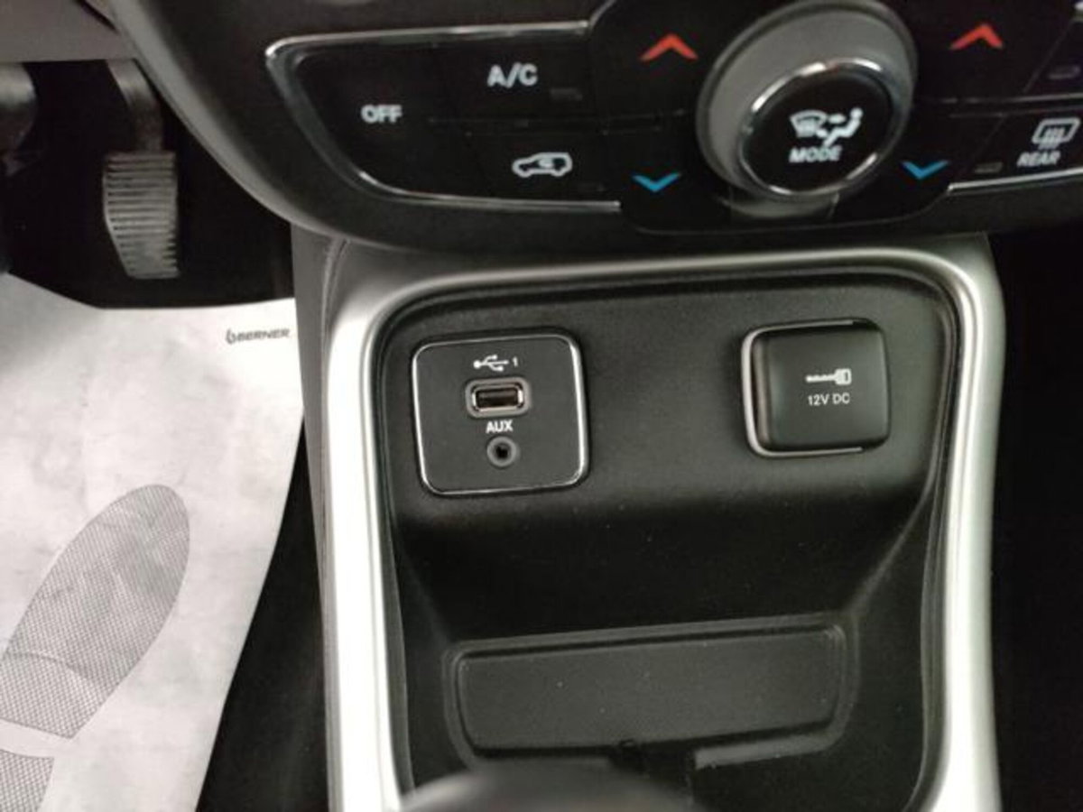 Jeep Compass 1.6 Multijet II 2WD Business (14)