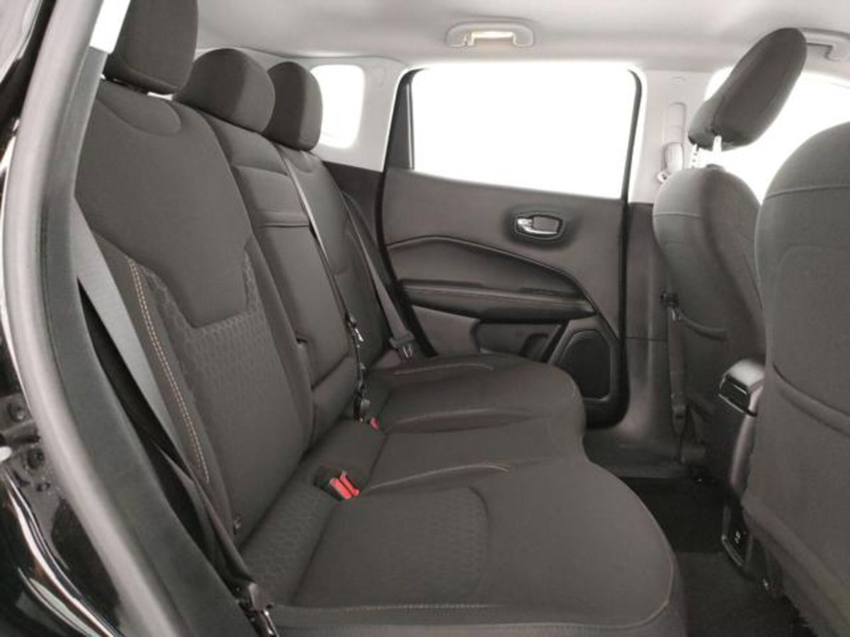 Jeep Compass 1.6 Multijet II 2WD Business (17)