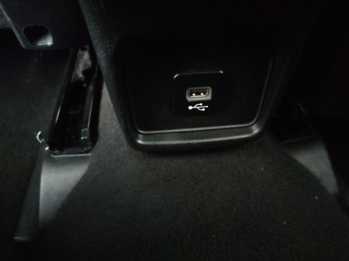 Jeep Compass 1.6 Multijet II 2WD Business (18)