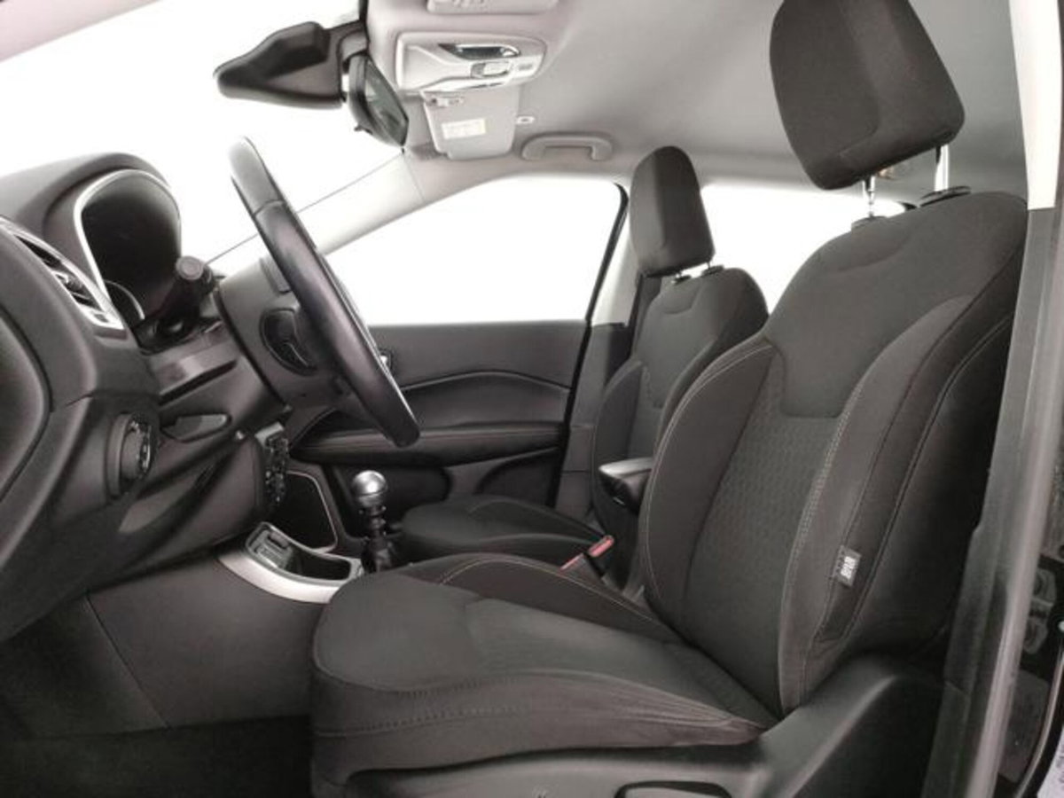 Jeep Compass 1.6 Multijet II 2WD Business (5)
