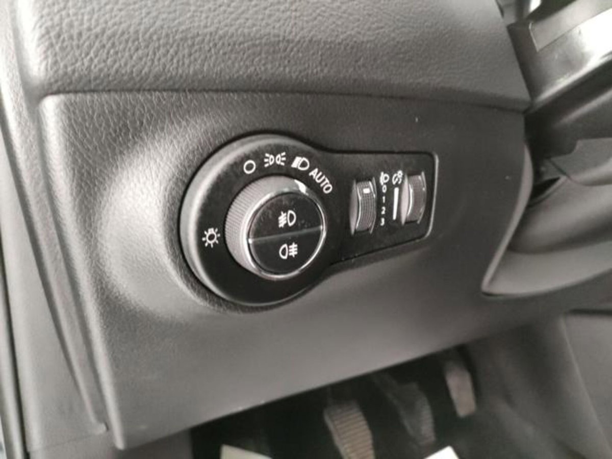 Jeep Compass 1.6 Multijet II 2WD Business (6)