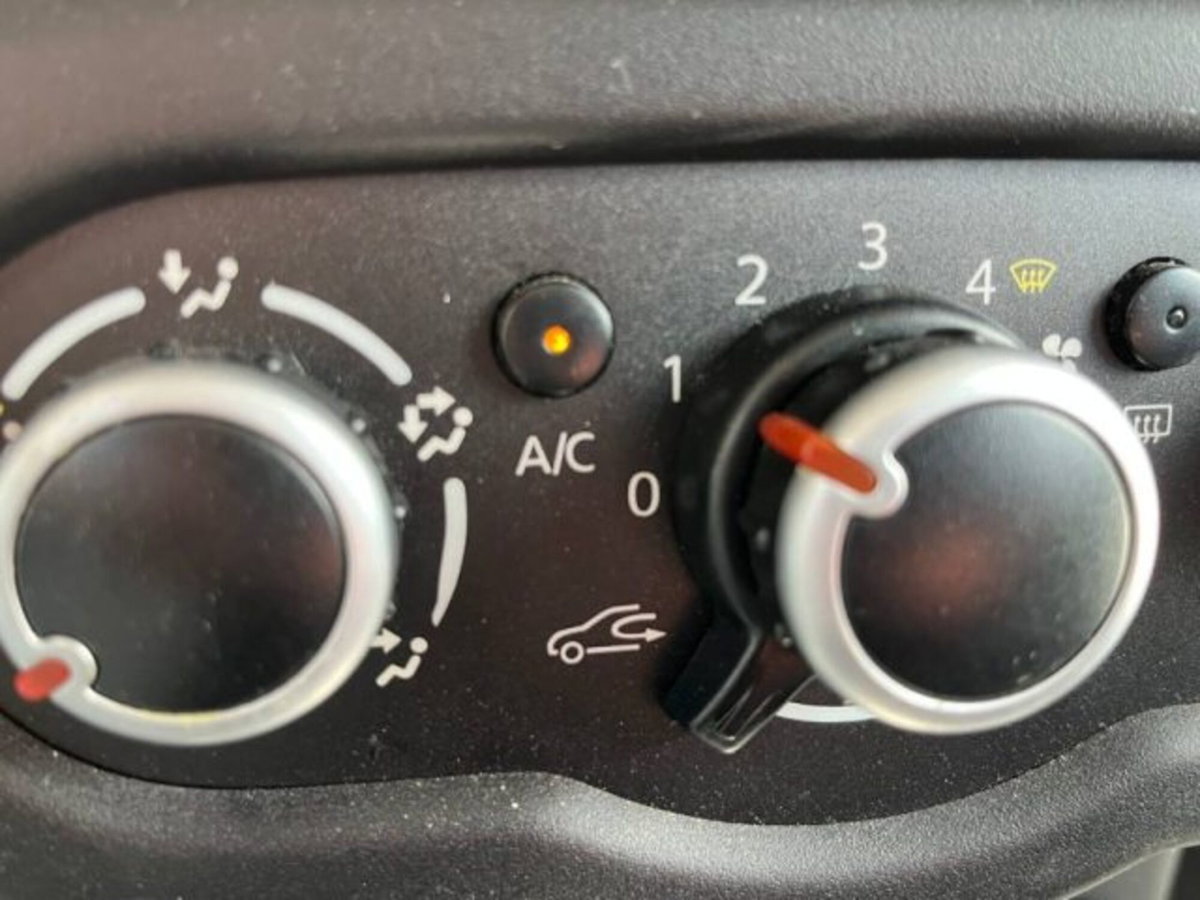 Renault Twingo SCe Stop&Start Intens (11)