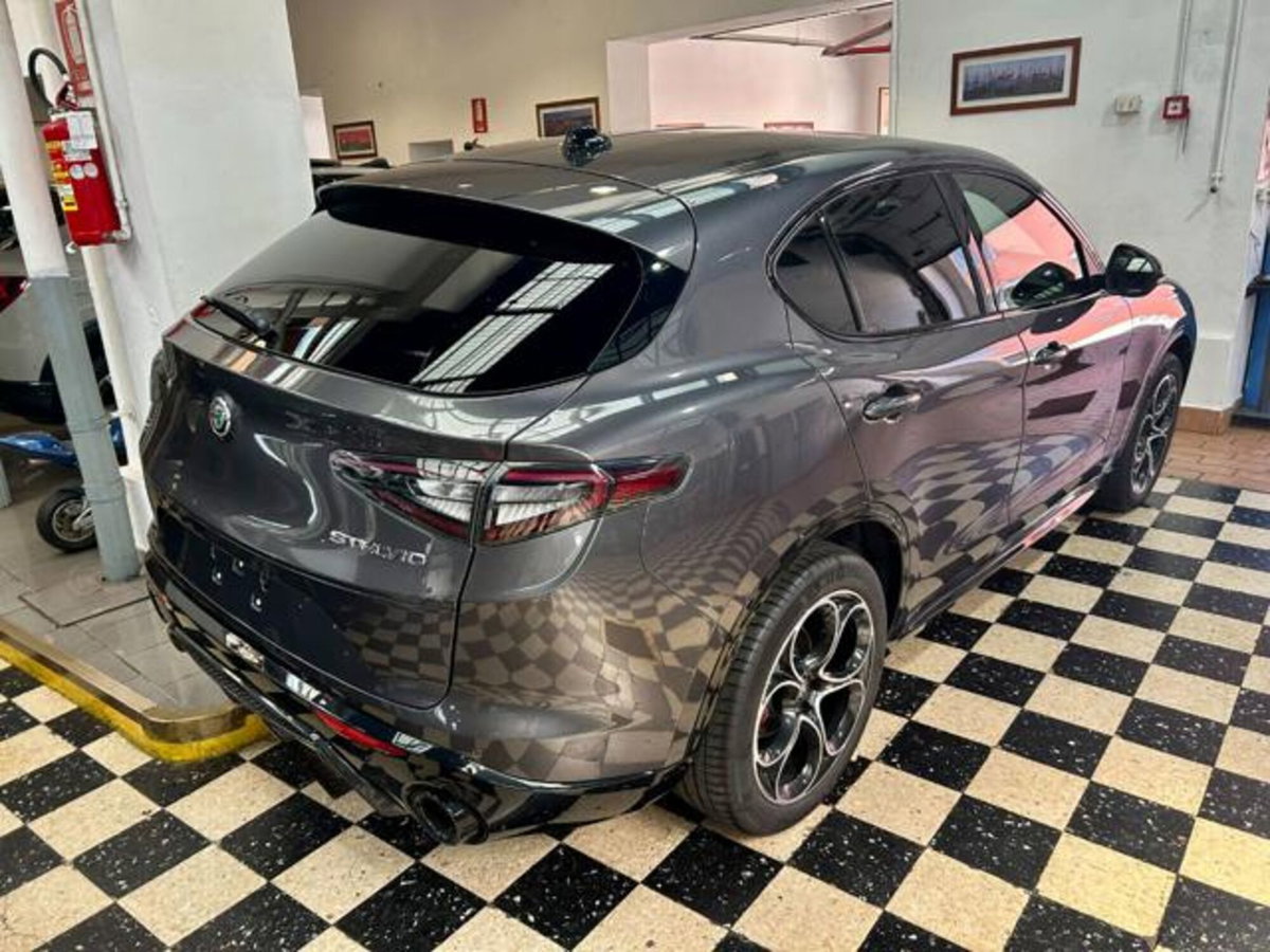 Alfa Romeo Stelvio Stelvio 2.2 Turbodiesel 210 CV AT8 Q4 Veloce (2)